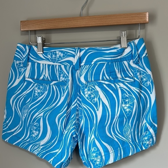 Lilly Pulitzer Callahan Short Resort White Joe Fish Blue Shorts Sz 0 - Picture 7 of 14